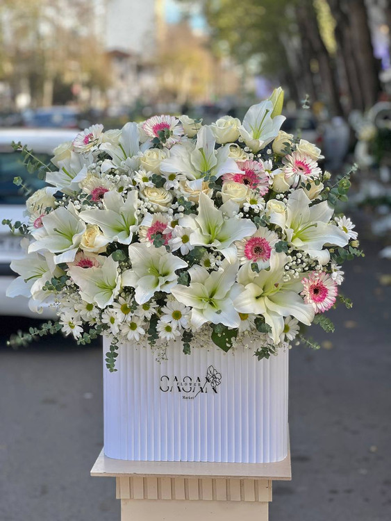 خرید باکس گل نگین - گل ساسان گلفروشی رشت